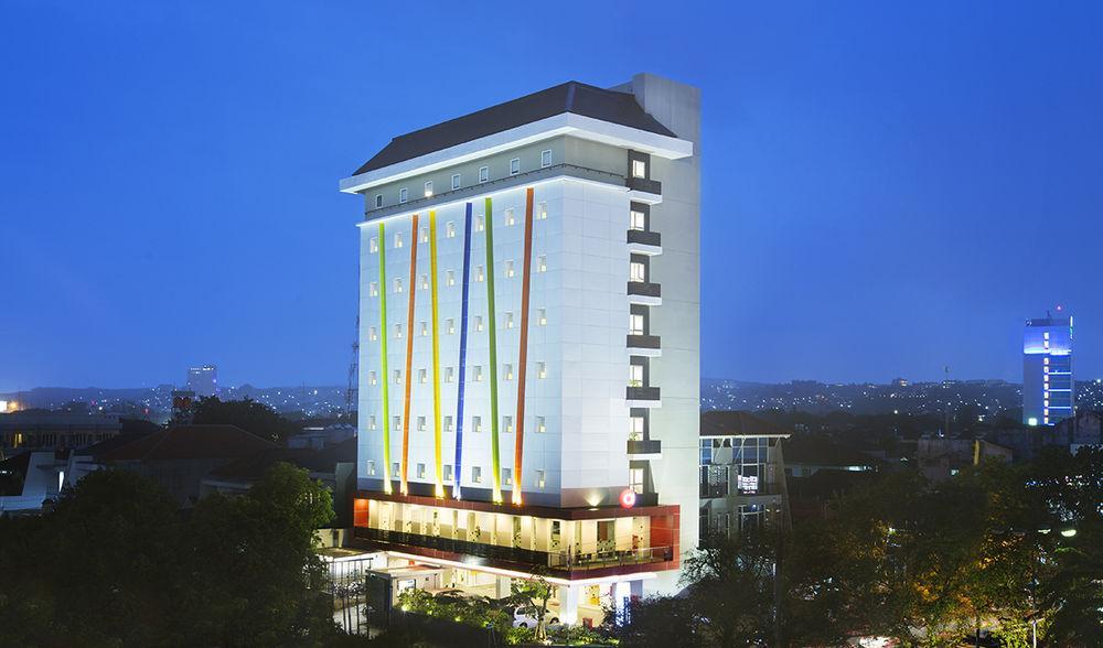 Amaris Simpang Lima Hotel Semarang Esterno foto